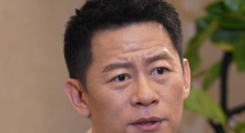 美女脱裤子光屁屁视频